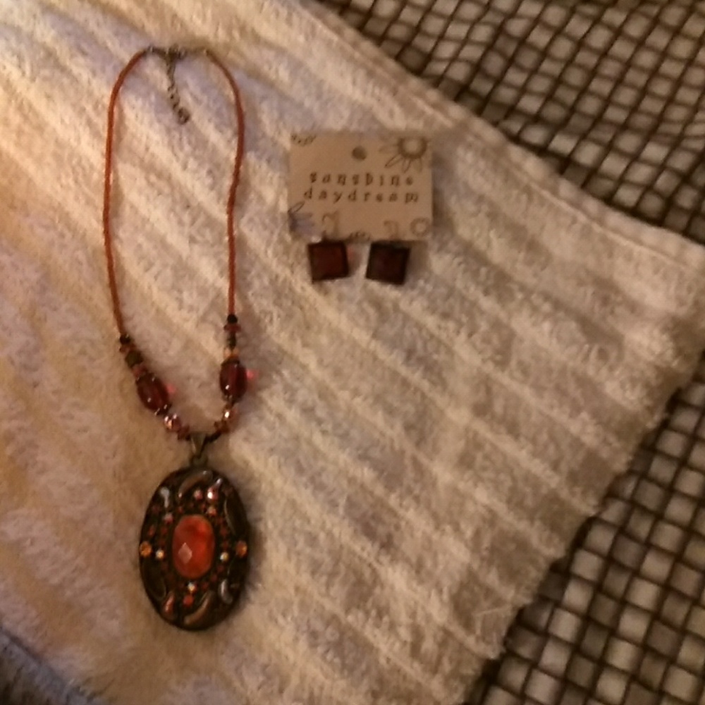 Necklace/ earing set